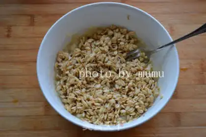 Make The oats banana energy ball step 4