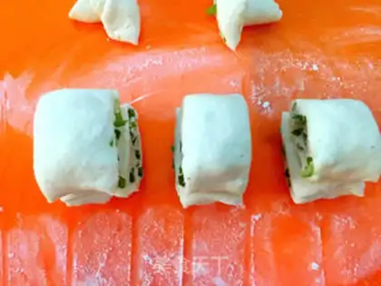 Make Onion rolls step 14