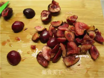 Make The sweet, smooth cherry tower step 24