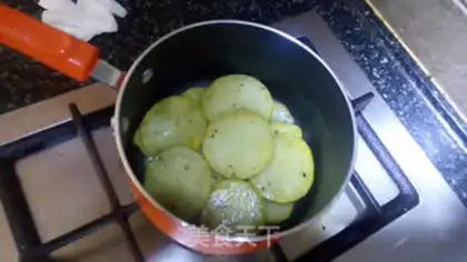 Make Spanish eggs step 2
