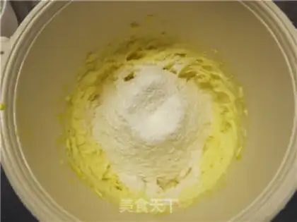 Make Egg yolk ball step 5