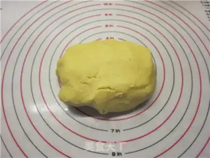 Make Egg yolk ball step 7