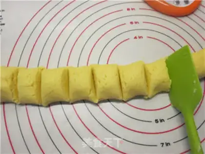 Make Egg yolk ball step 8