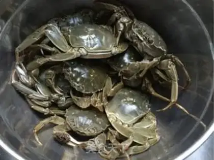 Make Crabs in the sauce step 0