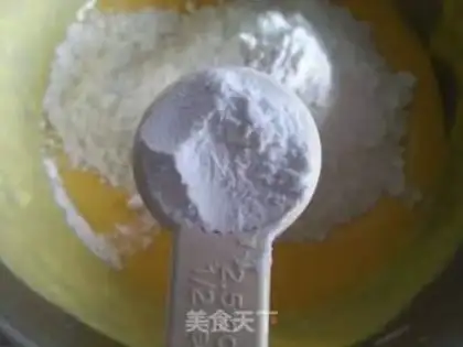 Make Orange cupcakes step 5