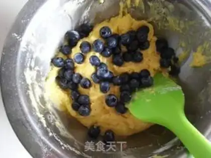 Make Orange cupcakes step 6