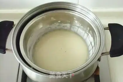 Make Bronco ice cream mooncake step 5