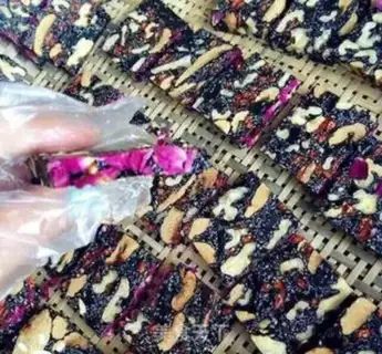 Make Rose petals step 5