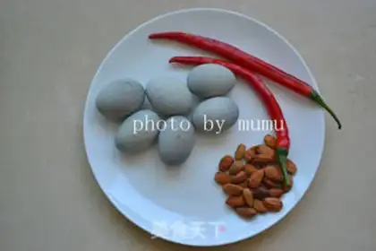 Make Eggs and nuts step 0