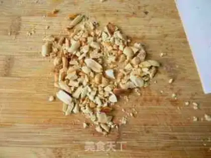 Make A black sesame peanut-su moon cake step 4