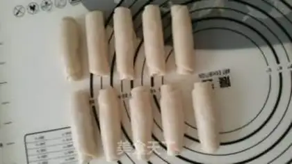 Make A lunar cake step 4