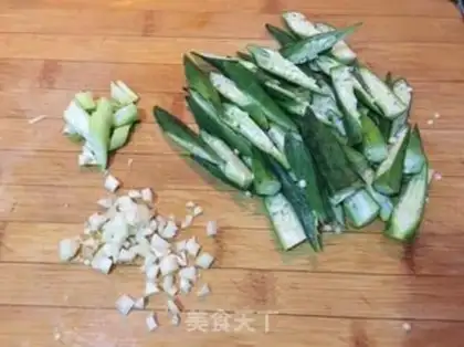 Make Garlic aces step 0