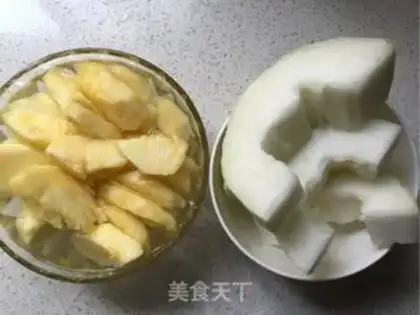 Make Chocolate pineapple step 1