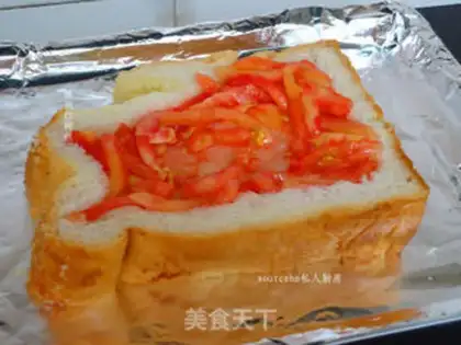 Make Tomato sunball toast step 4