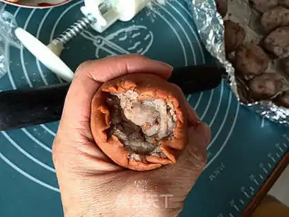 Make Red Lotus Mooncake step 7