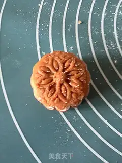 Make Red Lotus Mooncake step 10