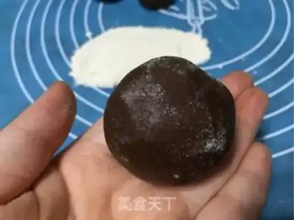 Make Chocolate pineapple step 20