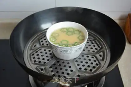 Make Autumn steamed eggs step 5