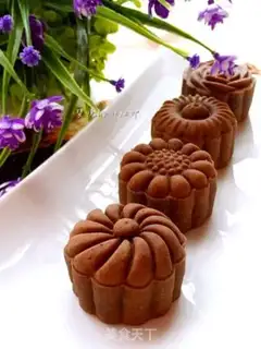 Make Chocolate pineapple step 26