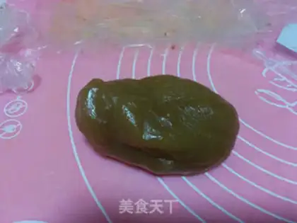 Make Purple potato omelet mooncake step 1