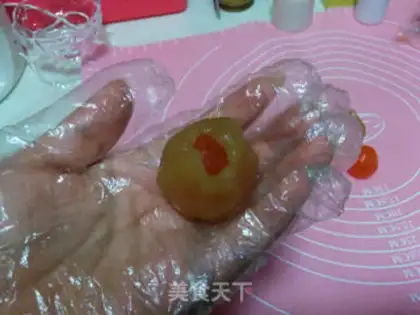 Make Purple potato omelet mooncake step 5