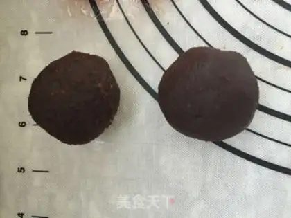 Make A wide bean saloon moon cake step 5