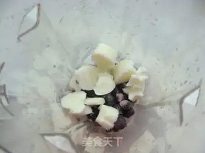 Make Blueberry smoothie step 3