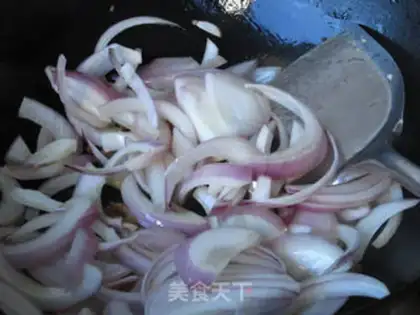 Make Curry potato squid noodles step 5