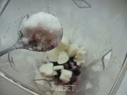 Make Blueberry smoothie step 4
