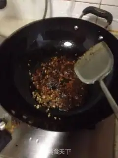 Make Gin and garlic lettuce step 3