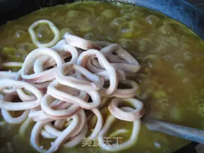 Make Curry potato squid noodles step 12