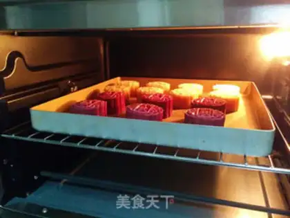 Make Purple potato omelet mooncake step 20