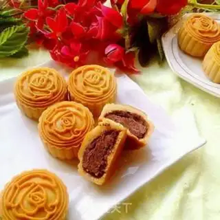 Make Bean sesame moon cake step 9