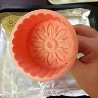 Make A wide moon cake step 12
