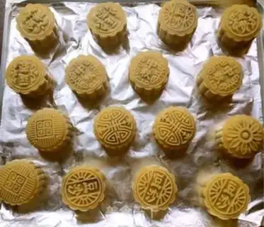 Make A wide moon cake step 14
