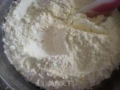 Make A wide moon cake step 2
