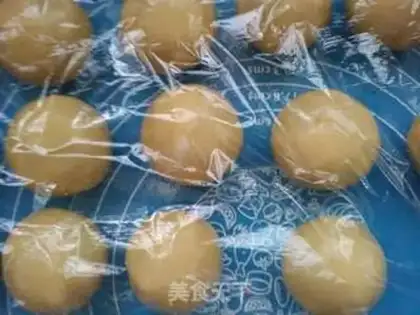 Make A wide moon cake step 12