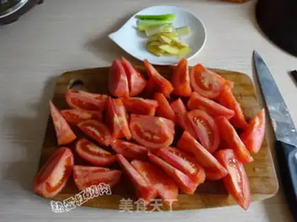 Make Tomato cowtail soup step 2