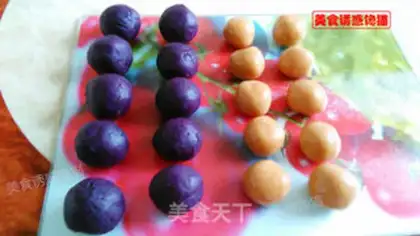 Make The broad potato coconut mooncake step 6