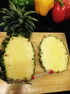 Make Pineapple rice step 1