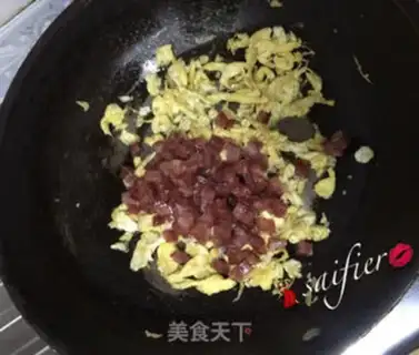 Make Pineapple rice step 4
