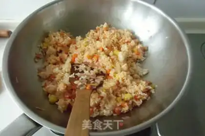 Make Pineapple shrimp rice step 6