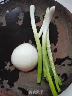 Make Onion noodles step 0