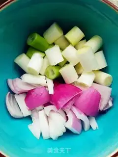 Make Spicy dry chicken step 2
