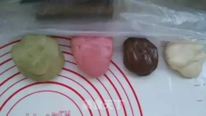 Make Ice mooncake step 5