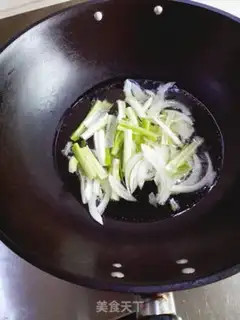 Make Onion noodles step 2