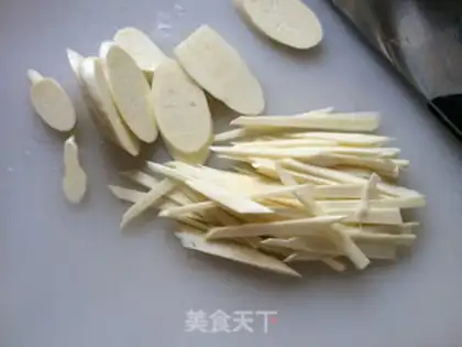 Make Garlic white potatoes step 1