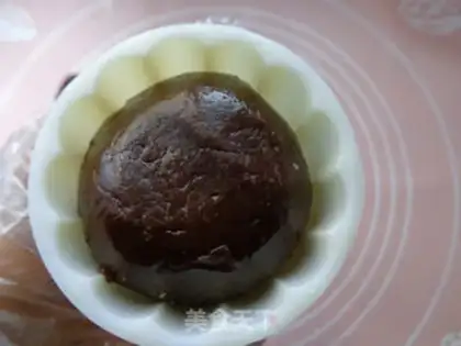 Make Chocolate coconut mooncake step 12