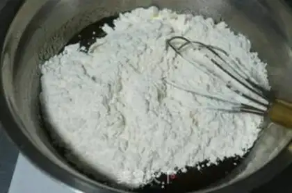 Make A broad coconut yolk step 1