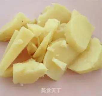 Make Pyramid potato sesame cake step 1